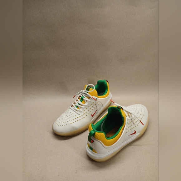 Nike SB Zoom Nyjah 3 White and Yellow Sneakers - Picture 7 of 16